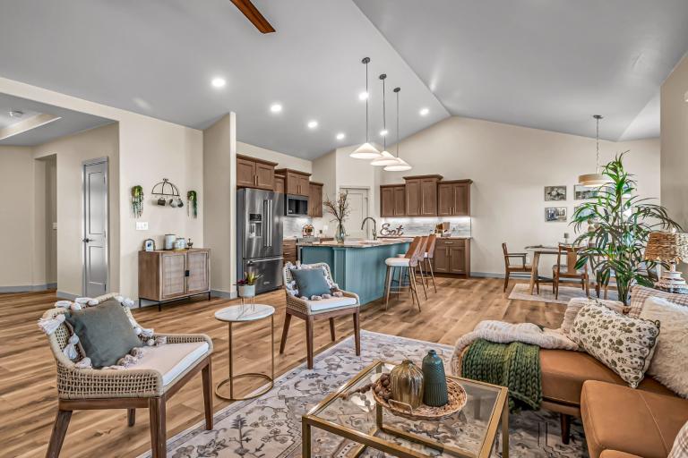 larkspur_Living Kitchen